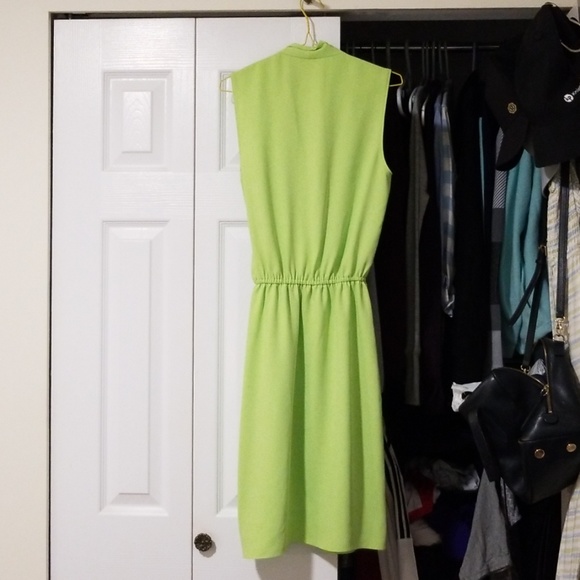 Dress - Picture 3 of 4
